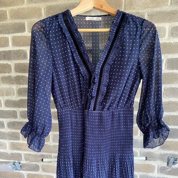 Dex’s Dress size XS - Picture 5 of 11